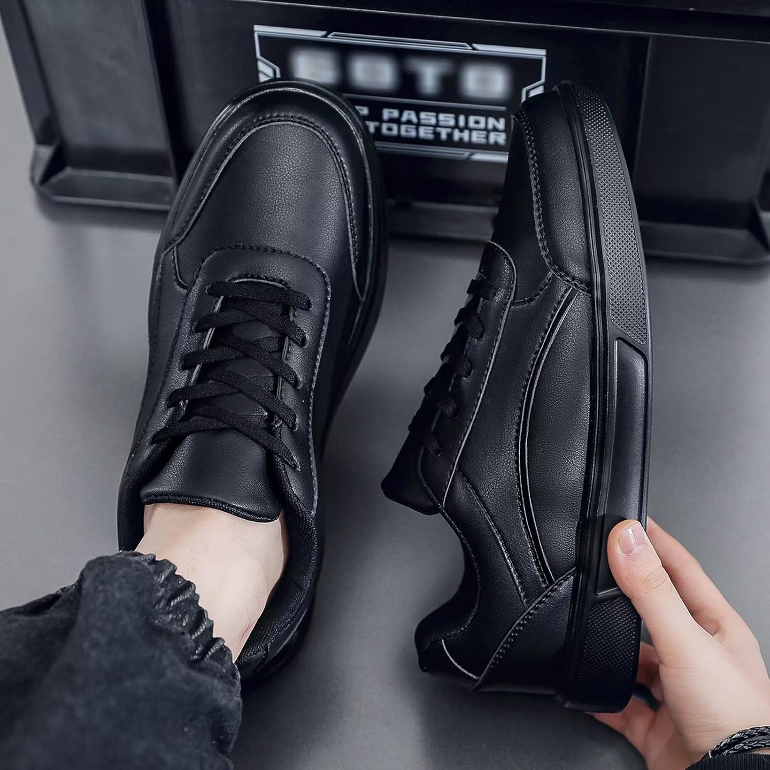 Men's Casual Sneakers Lightweight Fashion Walking Shoes Low Top PU Leather Classic Skate Shoe